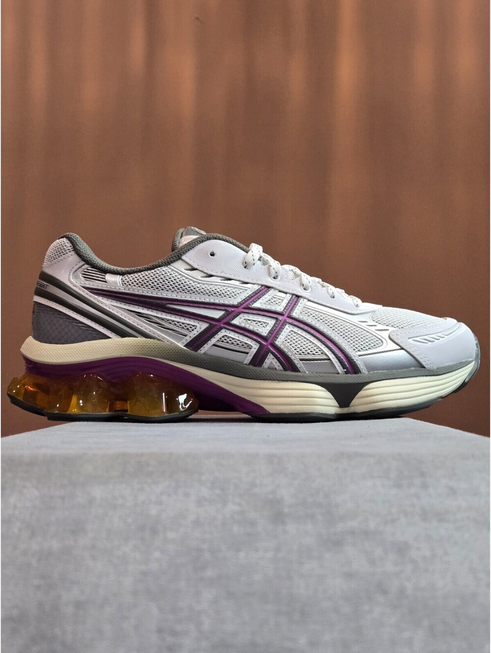 asics GEL-Kinetic Fluent - White Truffle Grey (1203A591-100) Men's 5 Women's 6.5